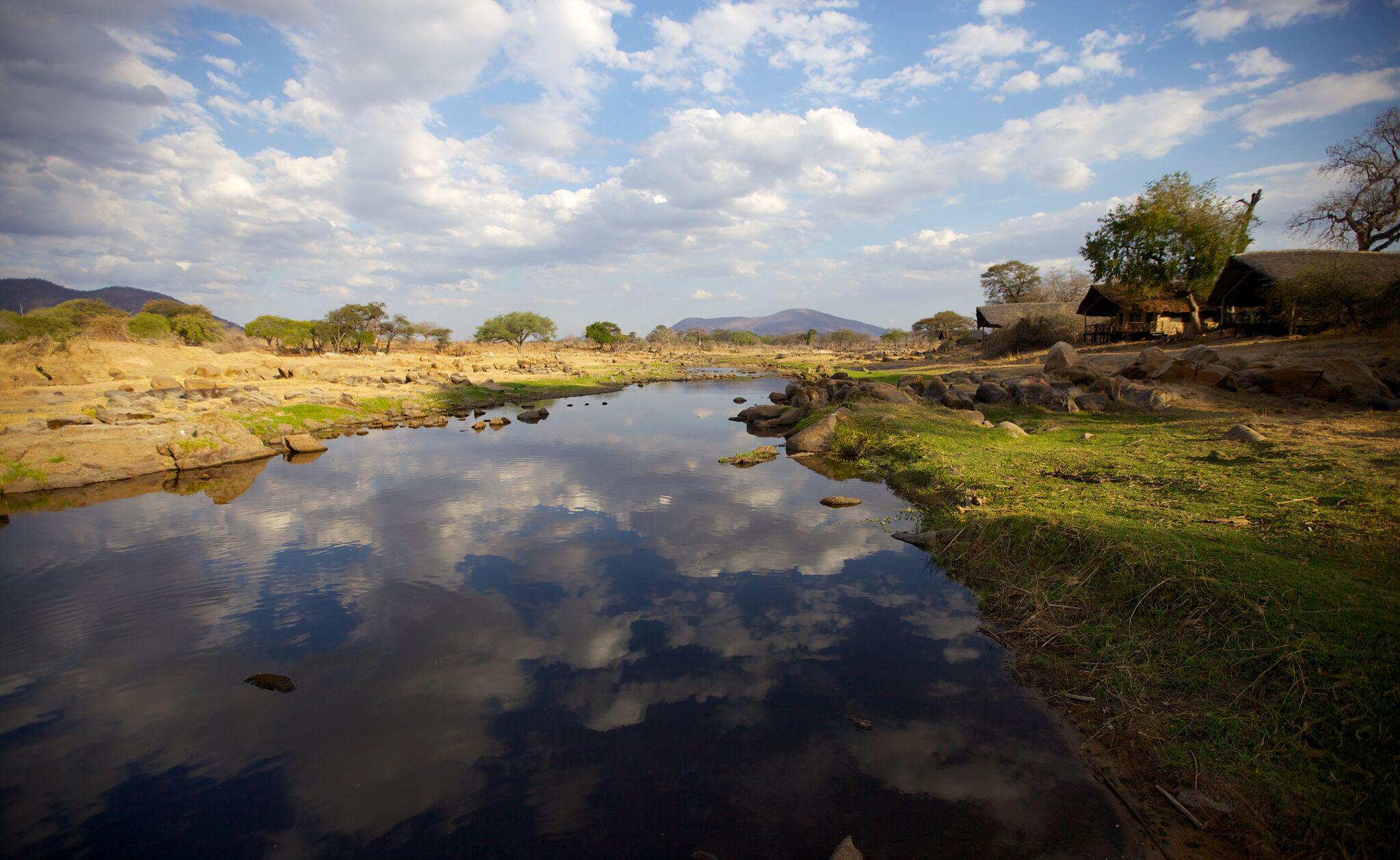 The Lodge - Ruaha River Lodge